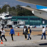 Juez suspende proceso contra titular del INM por incendio que dejó 40 muertos