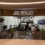 Eric Ventura rinde homenaje a José José en el Teatro San Jerónimo, con Carlos Cuevas como padrino