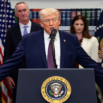 Demócratas denuncian que Gobierno de EE. UU. ha publicado los archivos de Epstein de manera parcial y censurados