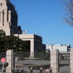 (Multimedia) Ampliación: Producción de servicios de China aumenta 5,4% en 2025