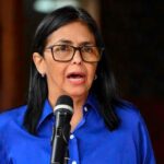 (Multimedia) Venezolanos salen a las calles de Caracas para exigir liberación de Nicolás Maduro y Cilia Flores