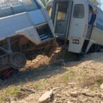 Julio Iglesias publica chats con exempleadas para defenderse de acusaciones de abuso